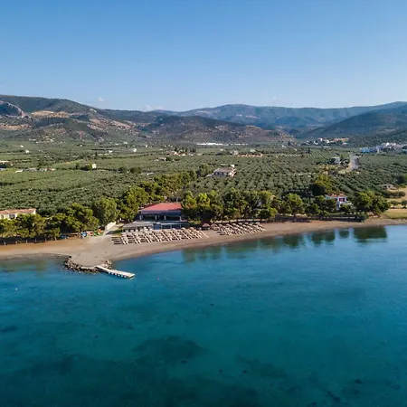 Makis Aparthotel 3*