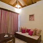 Aparthotel Makis