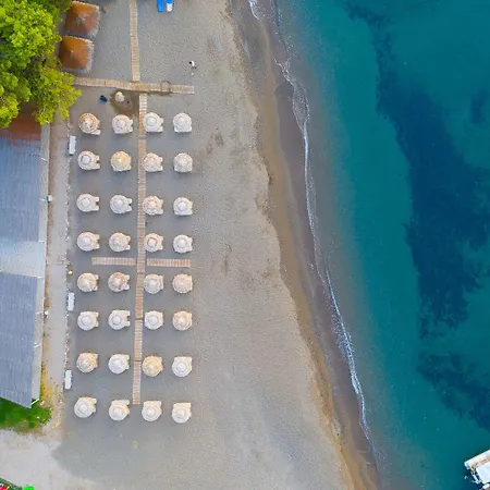 Makis Apartahotel