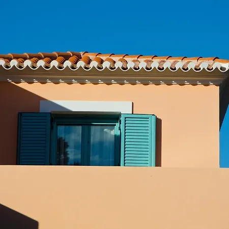 Hotel apartamentowy Makis